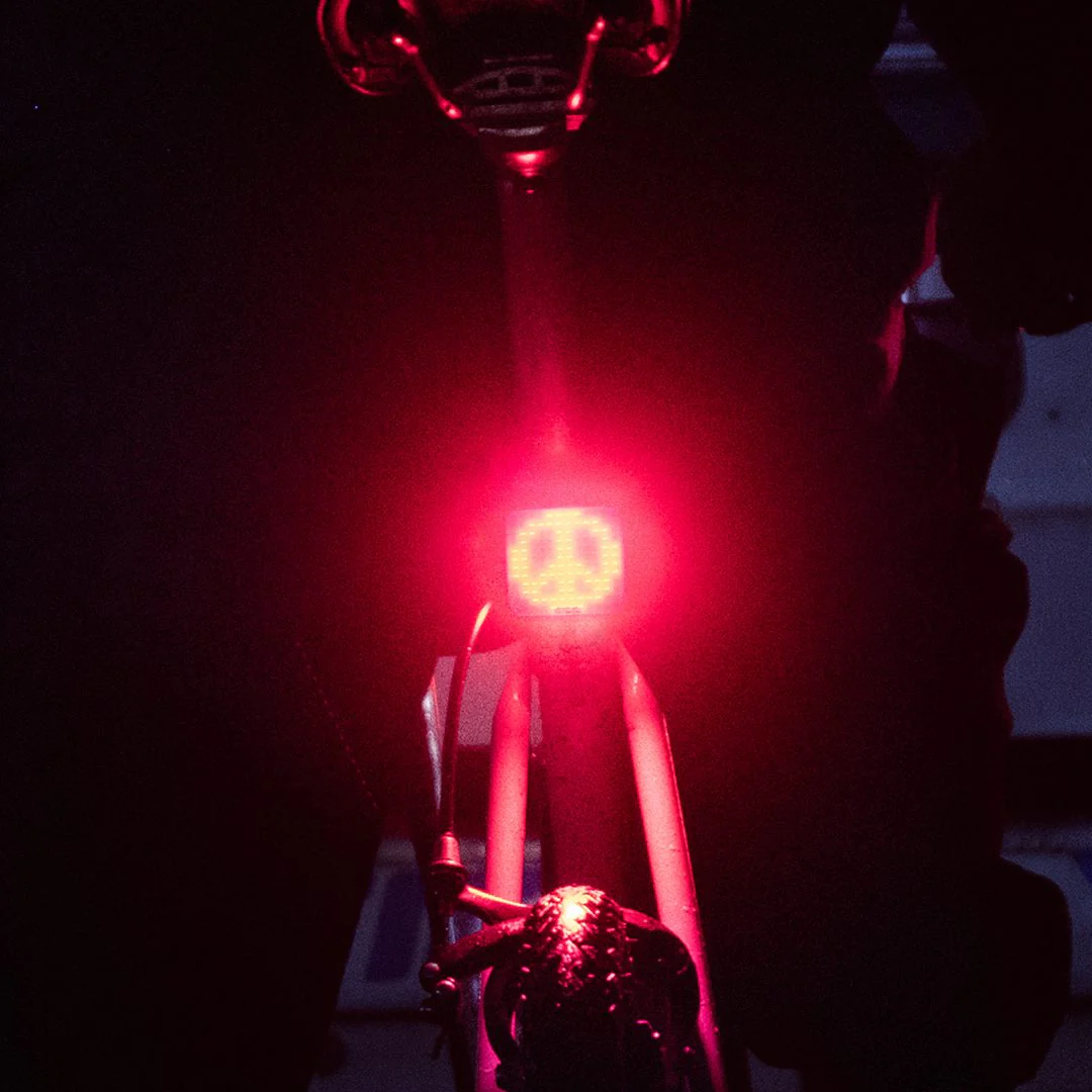 Blinder Rear Bike Light - Image 4